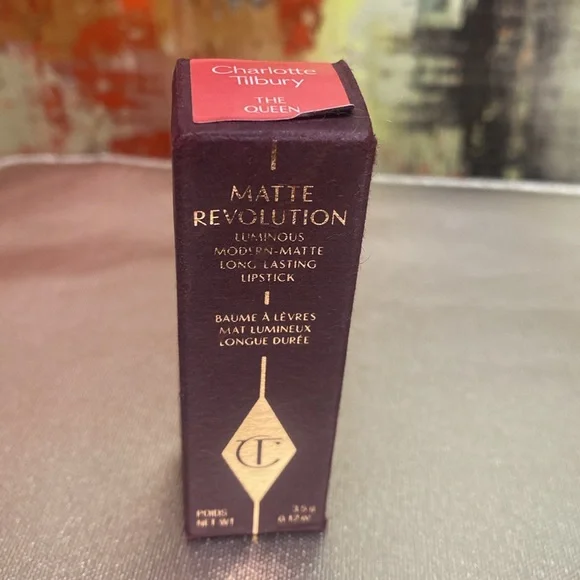 Charlotte Tilbury The Queen Matte Revolution Long Lasting Lipstick in box - Picture 7 of 11